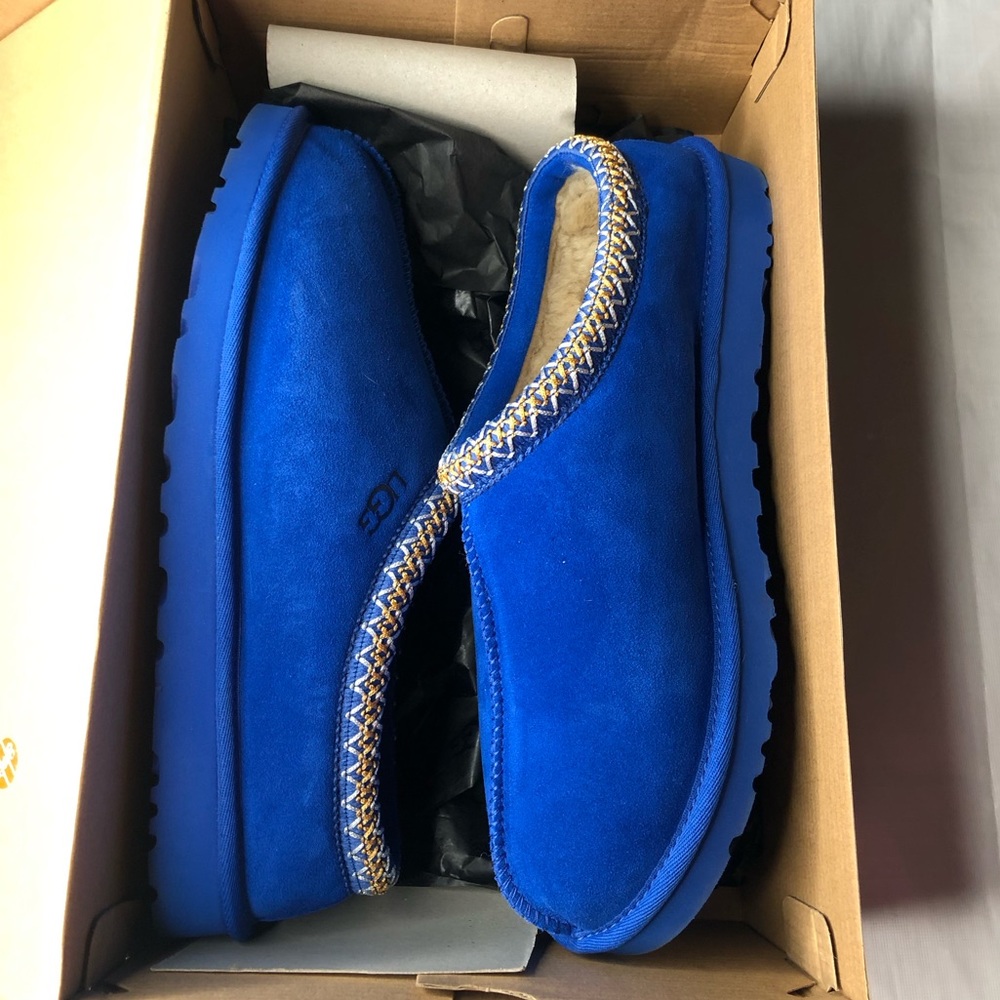 Ugg Tasmans. Men’s size 11. Royal blue.